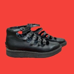 T.U.K. pointed 3-strap Mary Jane shoes. Comfy fit, with zipper in the back.